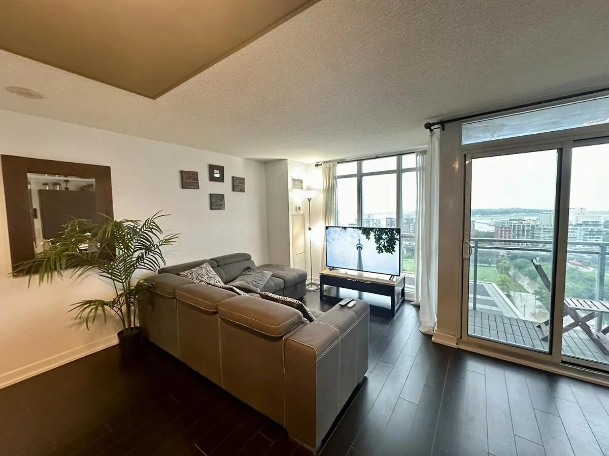 Apartment Luxury Lakeview 2Bdrms & 2Baths With Parking Toronto Canada